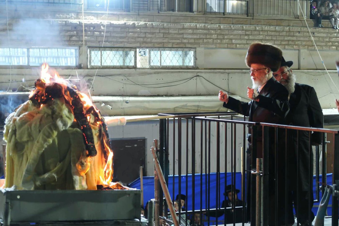 ל"ג בעומר בחצה"ק סערט ויז'ניץ