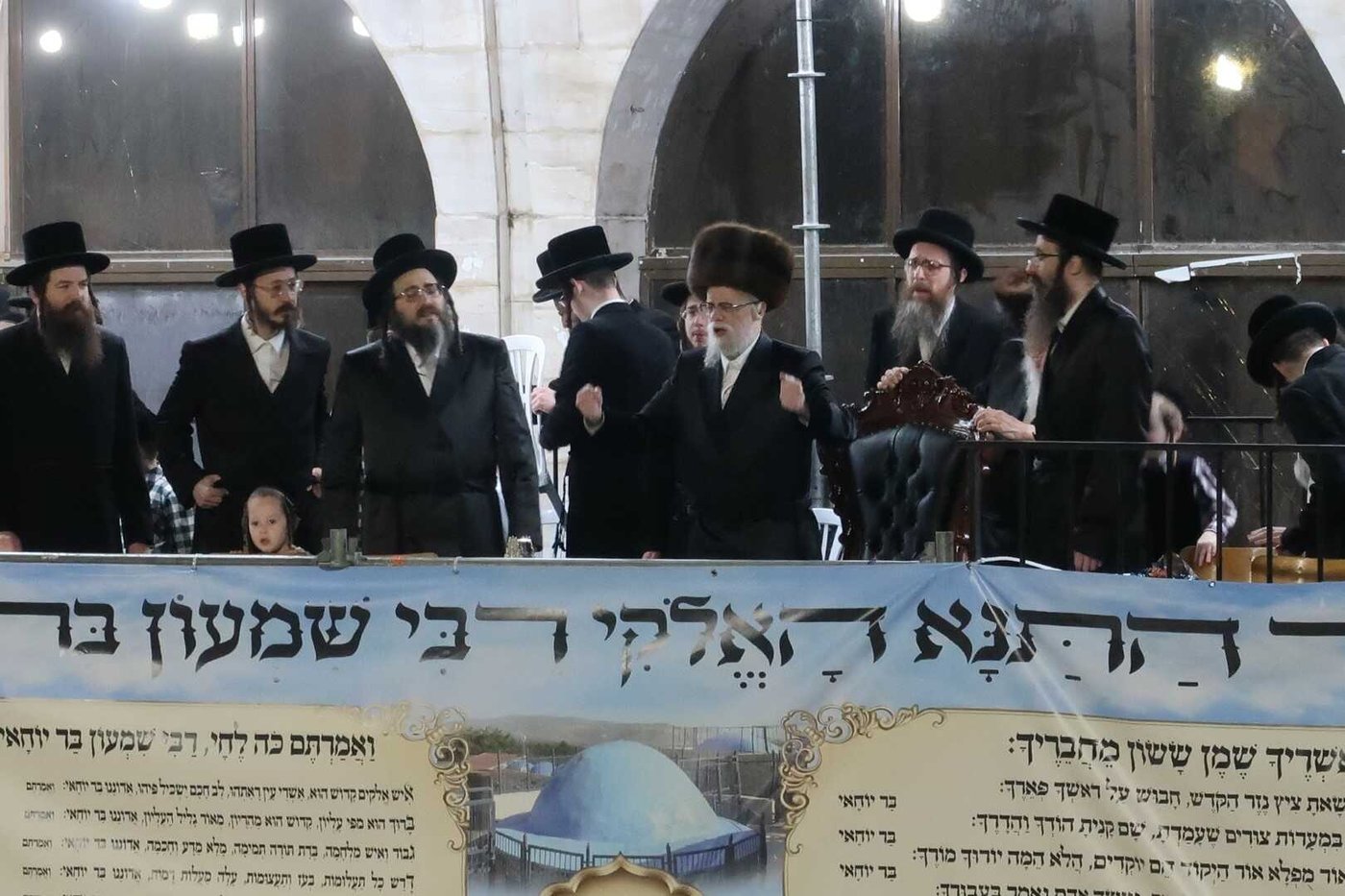 ל"ג בעומר בחצה"ק סערט ויז'ניץ