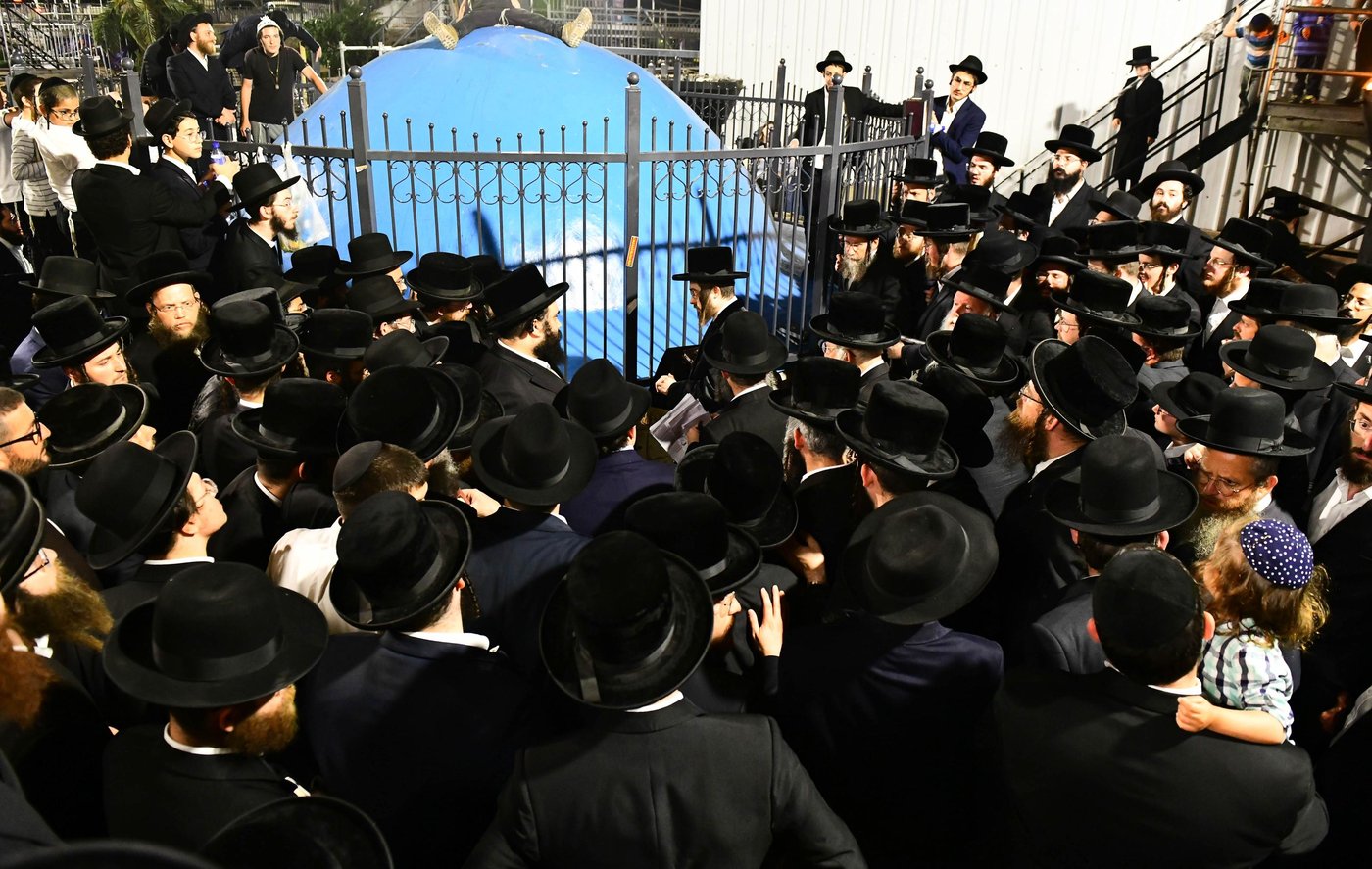 האדמו"ר מסאדיגורה באתרא קדישא מירון