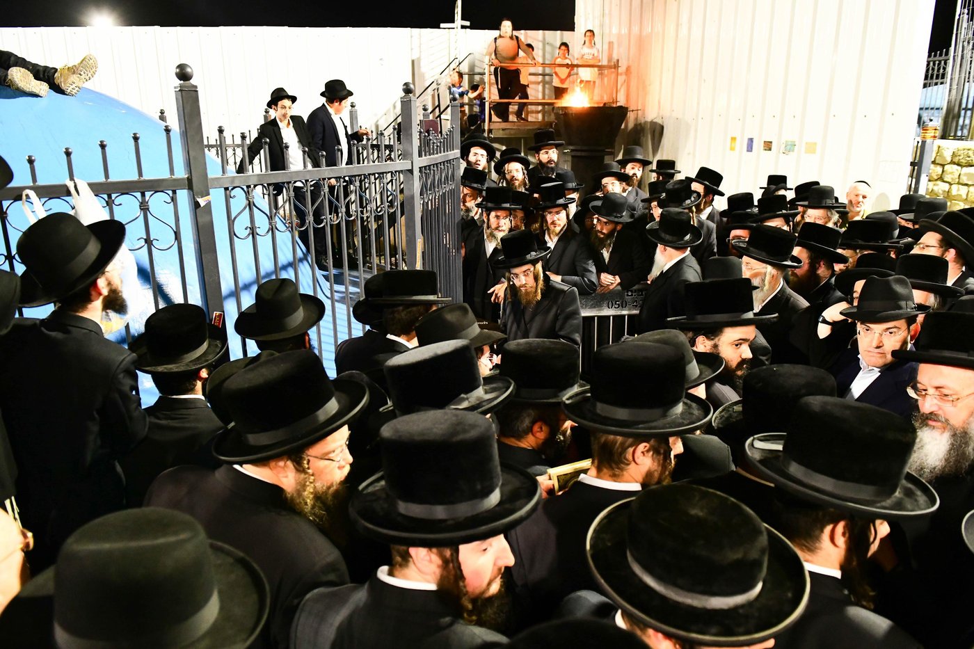 האדמו"ר מסאדיגורה באתרא קדישא מירון
