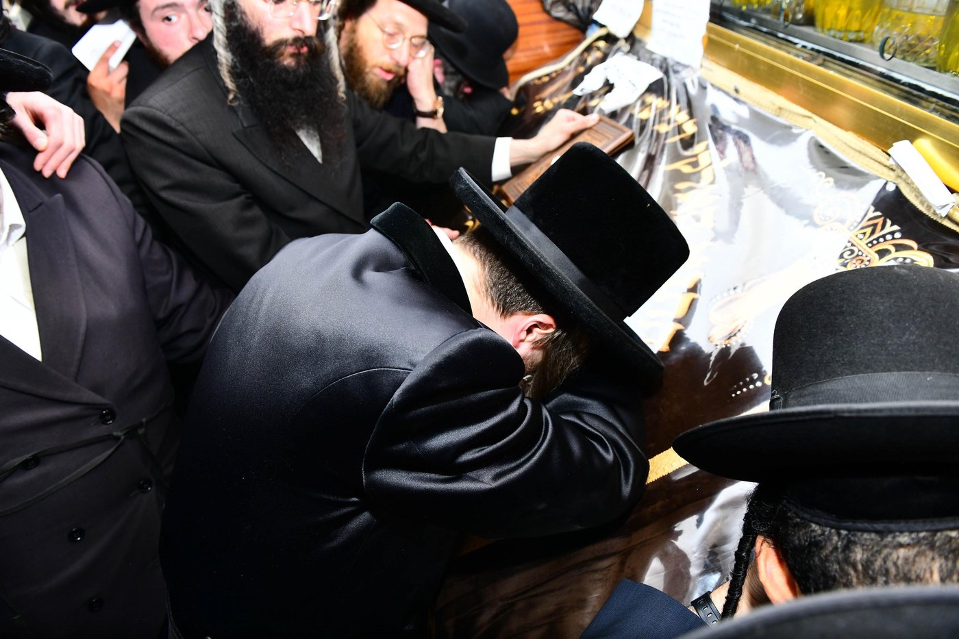 האדמו"ר מסאדיגורה באתרא קדישא מירון