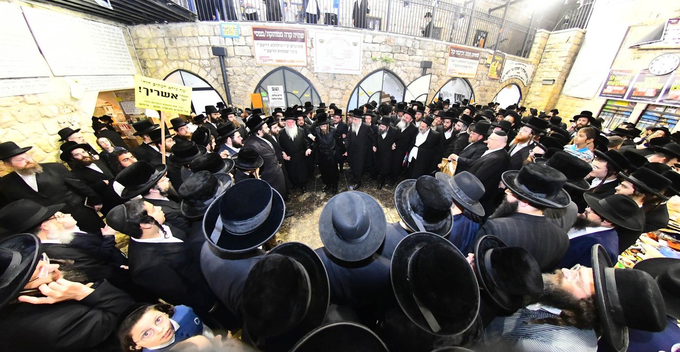 האדמו"ר מסאדיגורה באתרא קדישא מירון