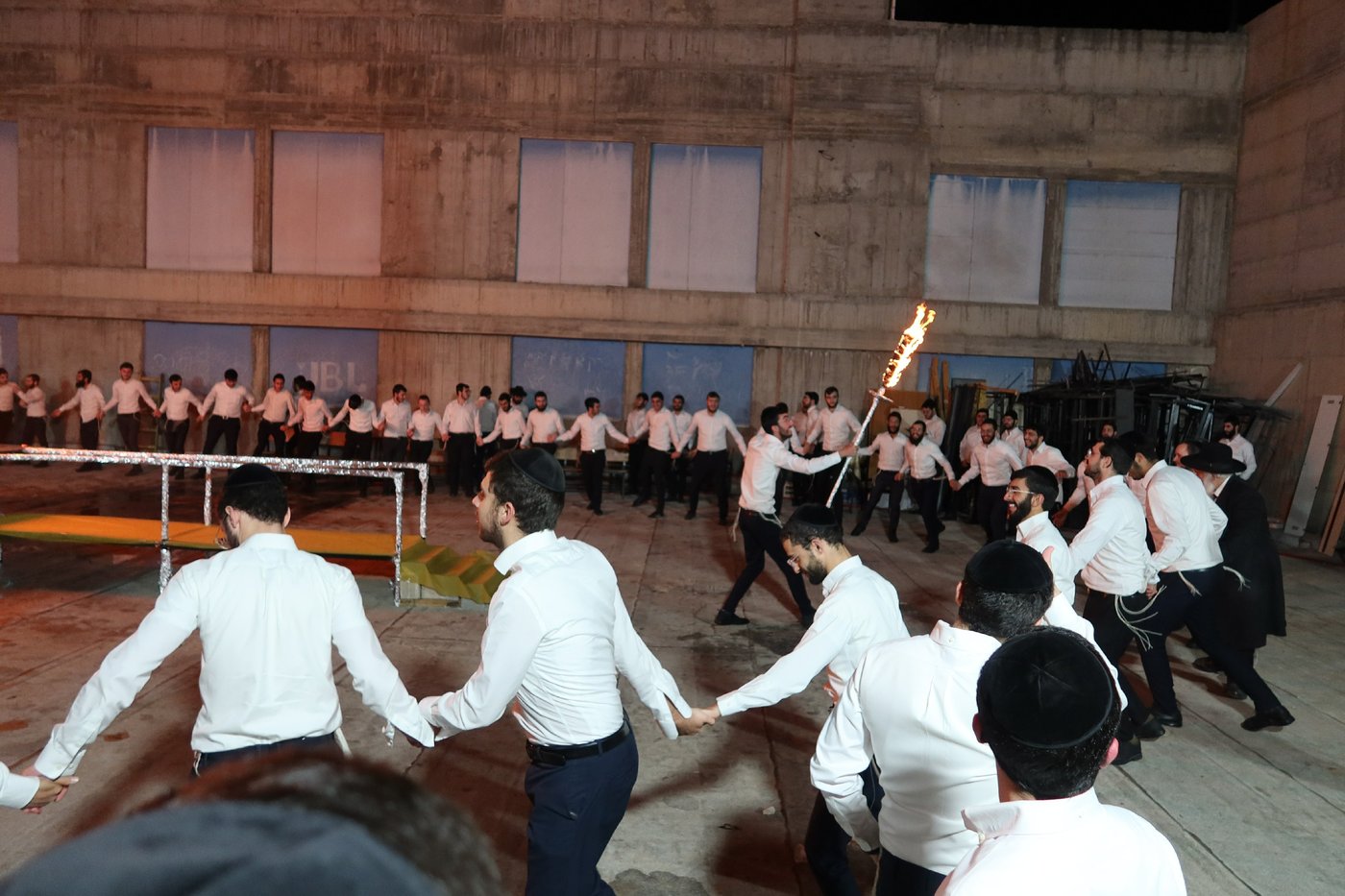 הגאון רבי משה דוד לפקוביץ בהדלקה לכבוד רשב"י
