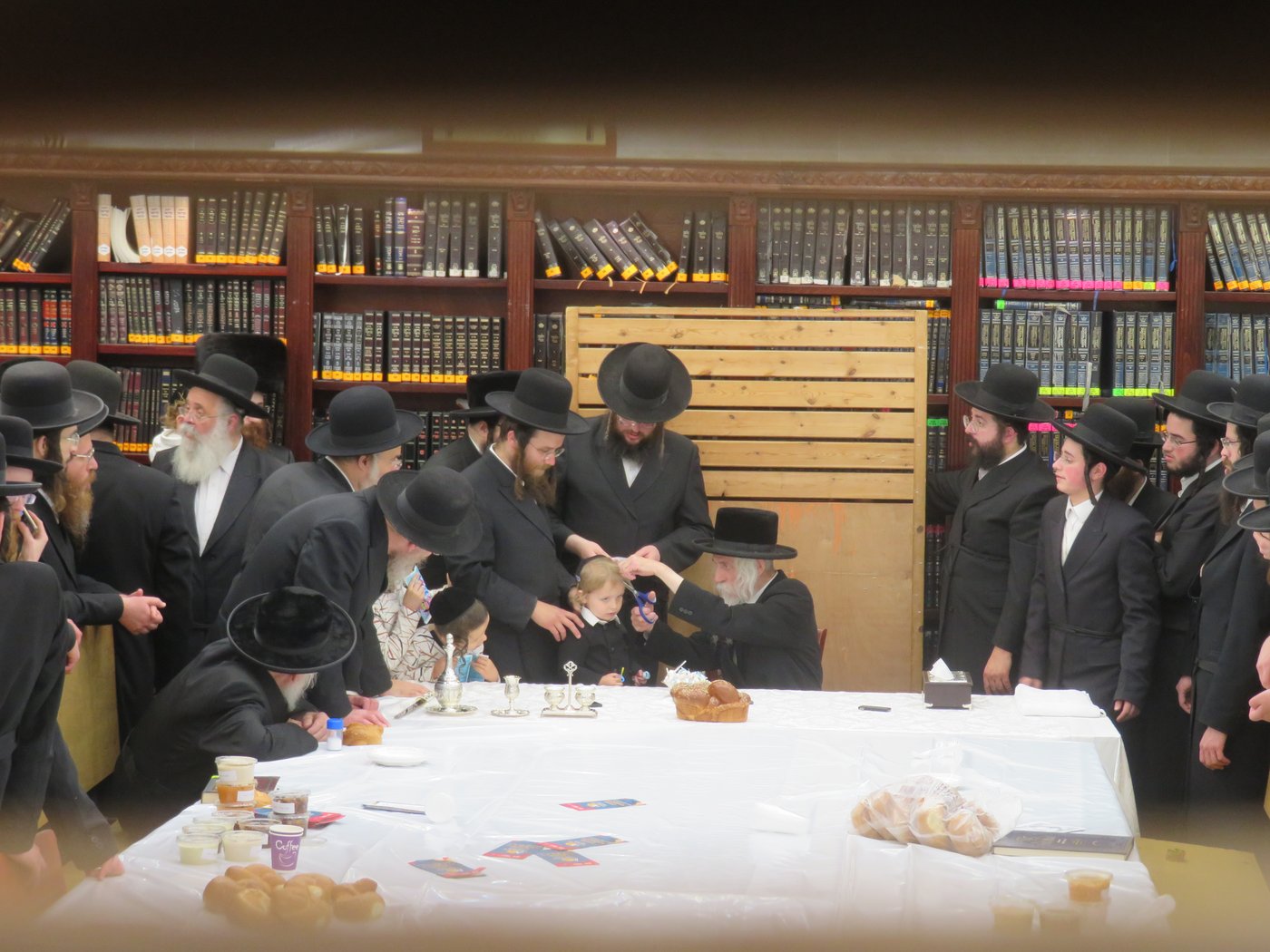 ל"ג בעומר בחצה"ק סטריקוב