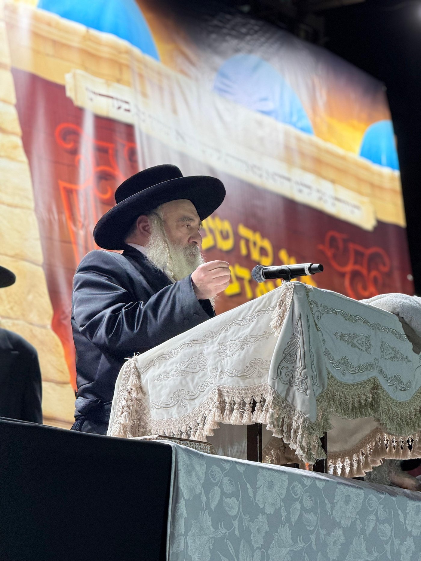 ל"ג בעומר בחצה"ק קראלי