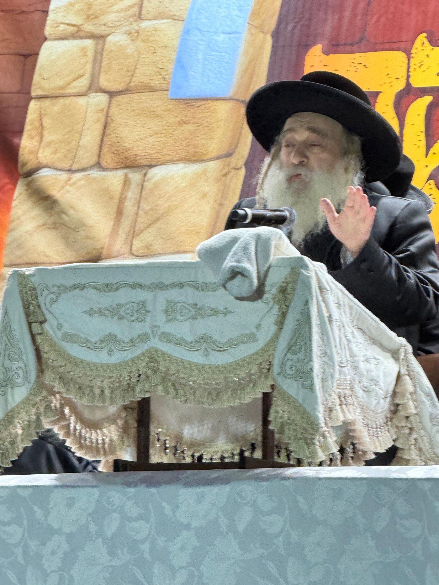 ל"ג בעומר בחצה"ק קראלי