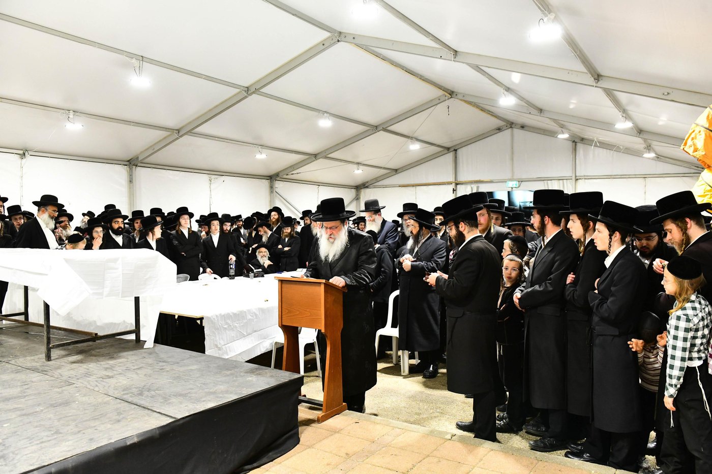 האדמו"ר מנדבורנה במירון