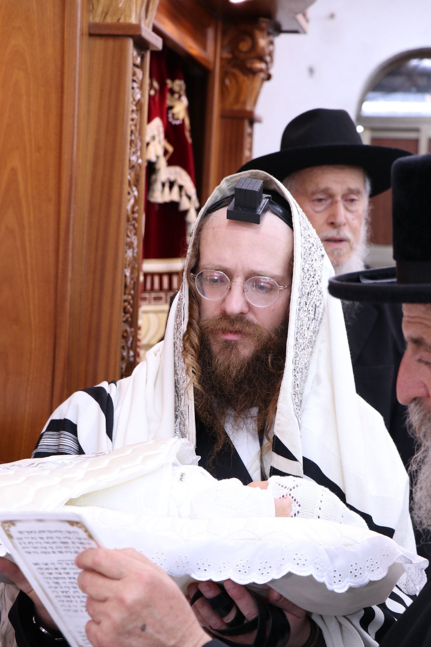 שמחת הברית לנכד האדמו"ר מקוזמיר