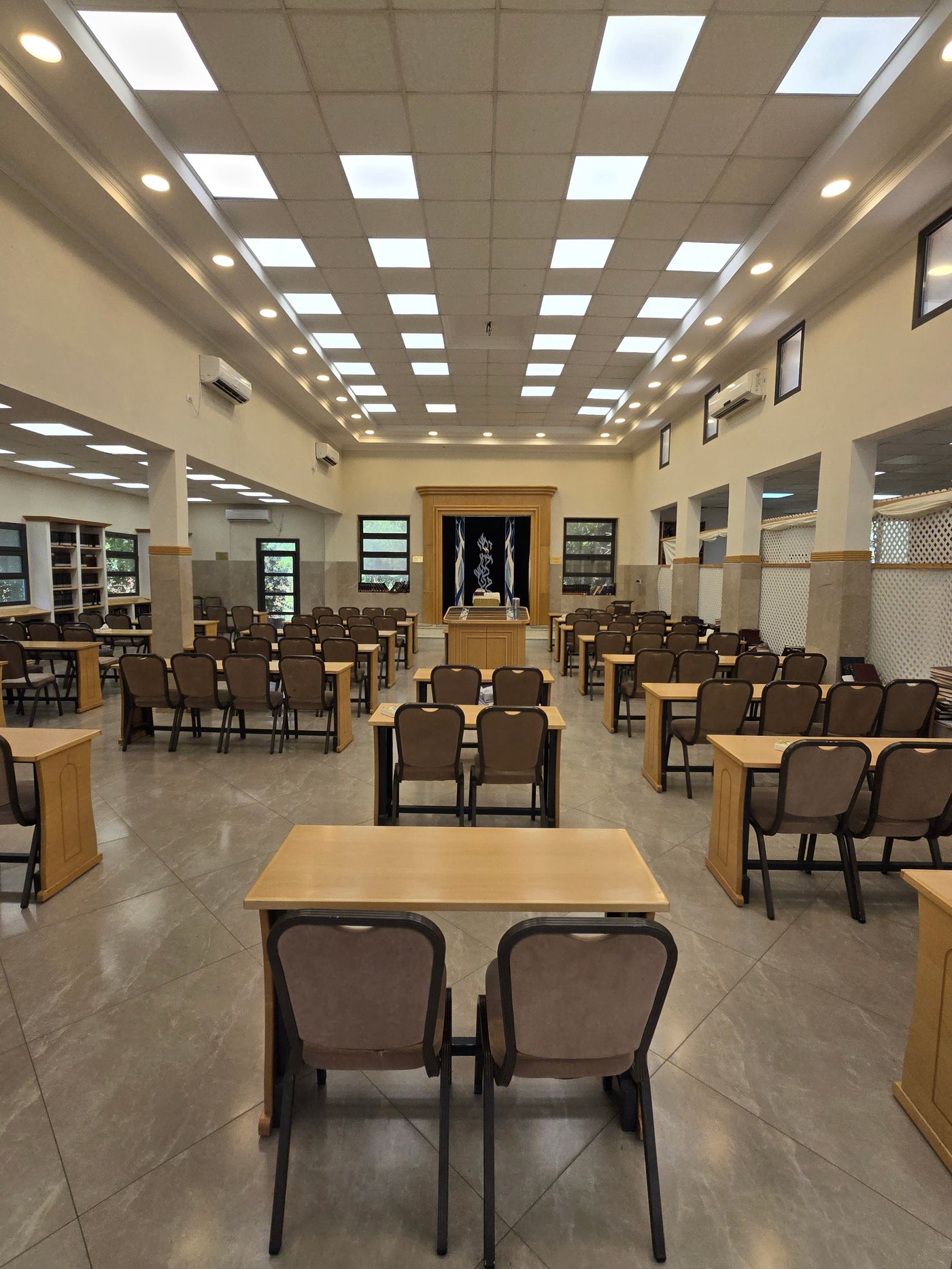 היכל ישיבת בית מאיר