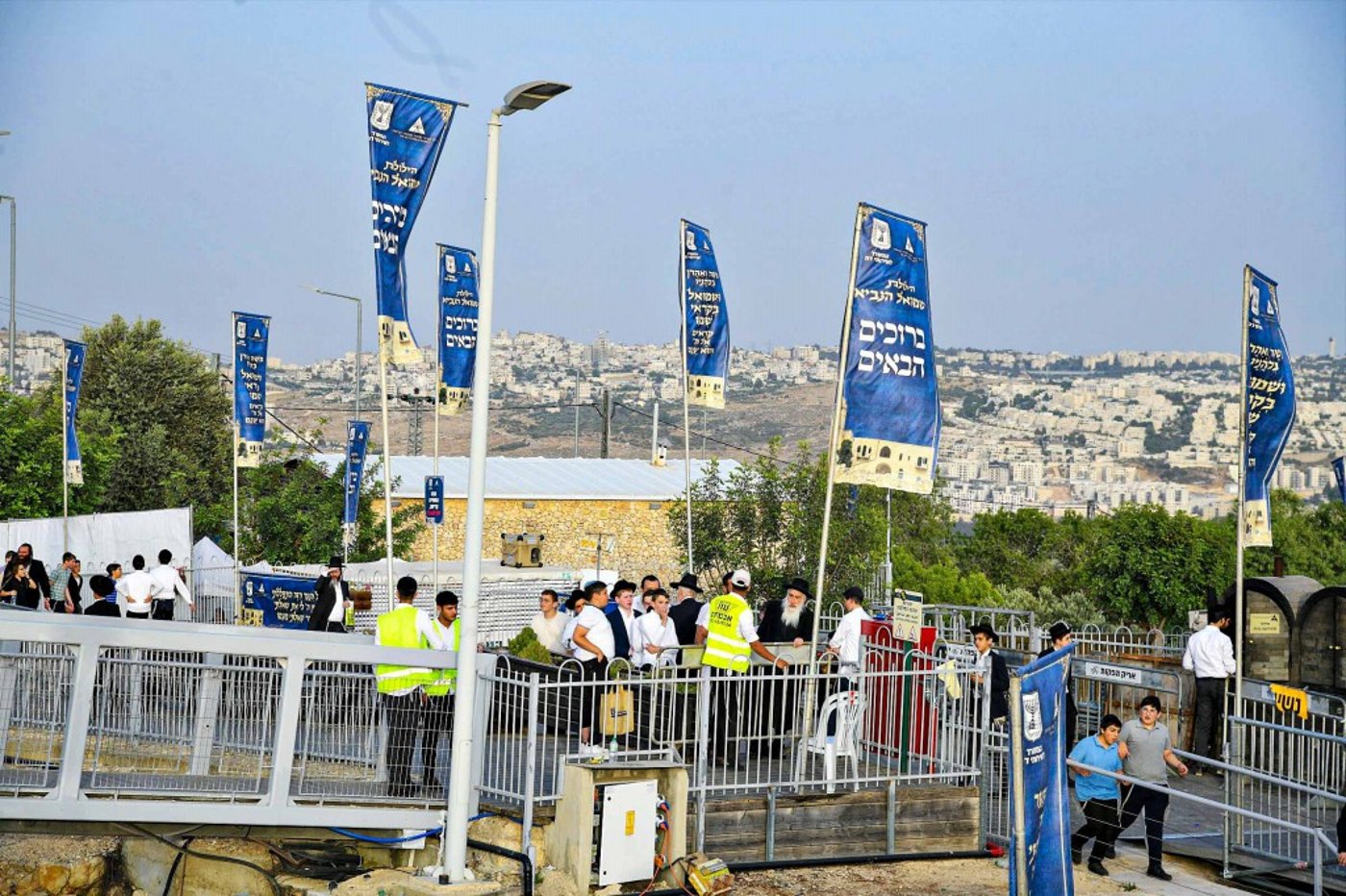 מראות ההילולא בקבר שמואל הנביא