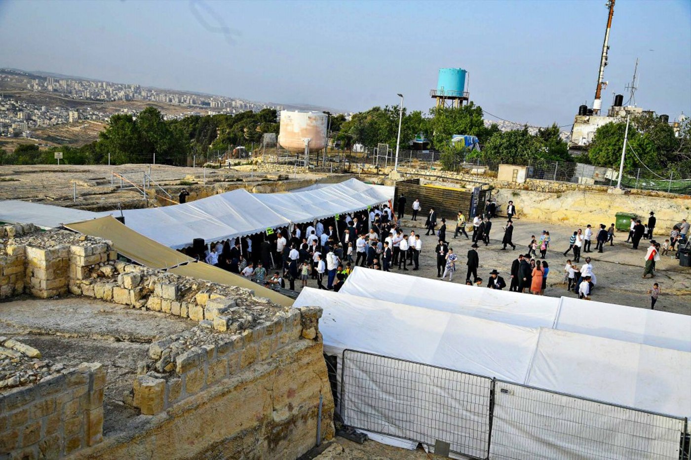 מראות ההילולא בקבר שמואל הנביא