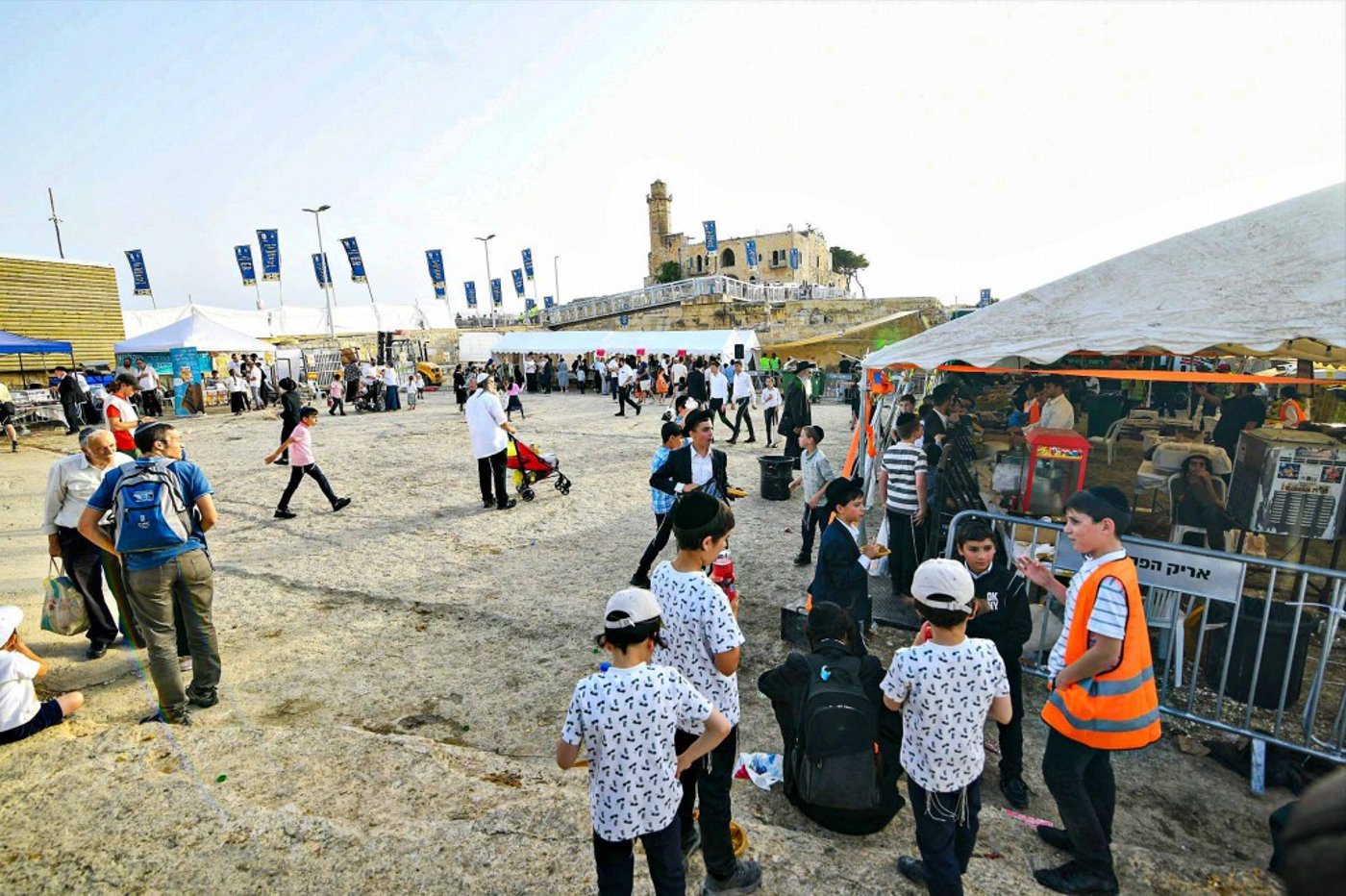 מראות ההילולא בקבר שמואל הנביא