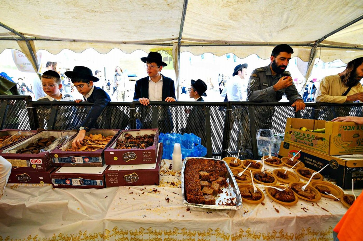 מראות ההילולא בקבר שמואל הנביא