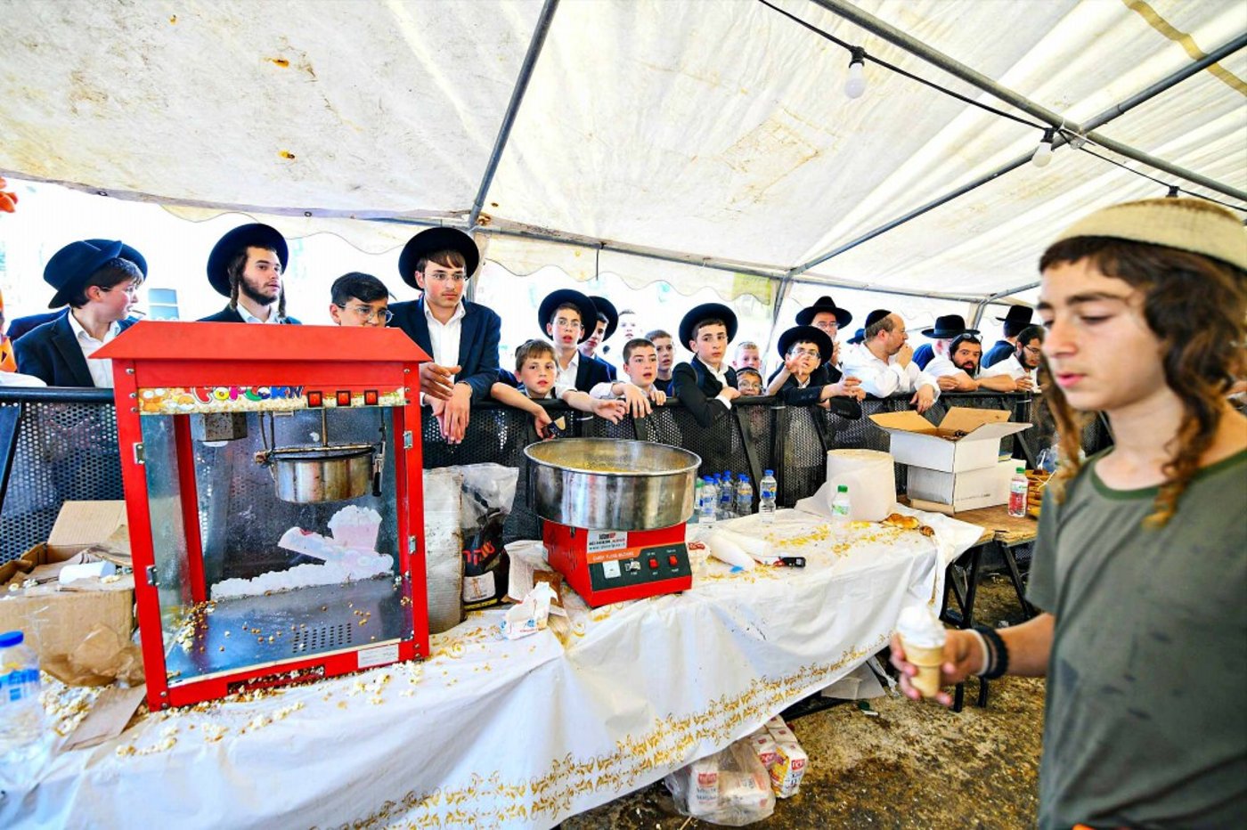 מראות ההילולא בקבר שמואל הנביא