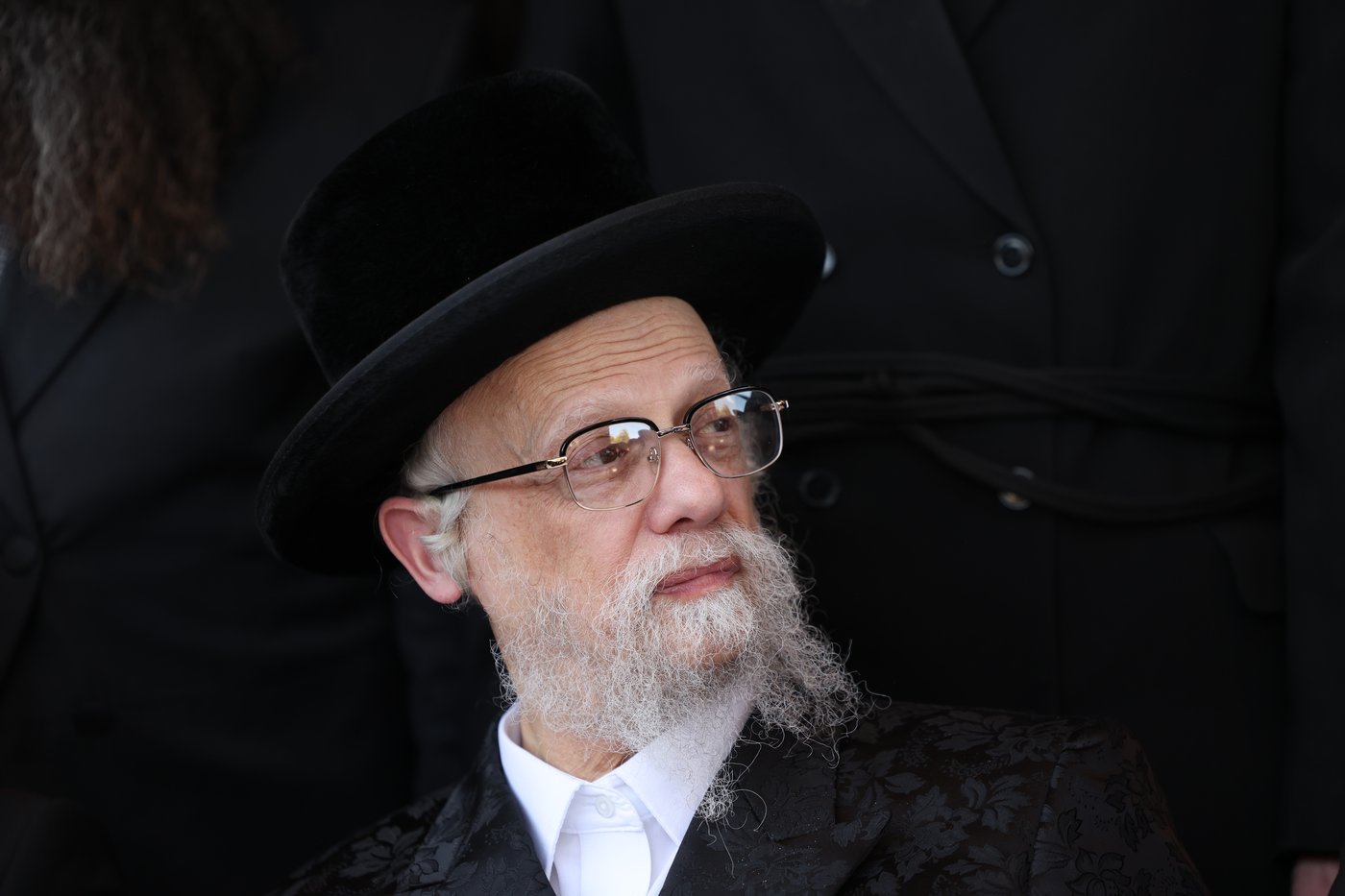האדמו"ר מסערט ויז'ניץ בתפילת השל"ה בערב ר"ח סיון