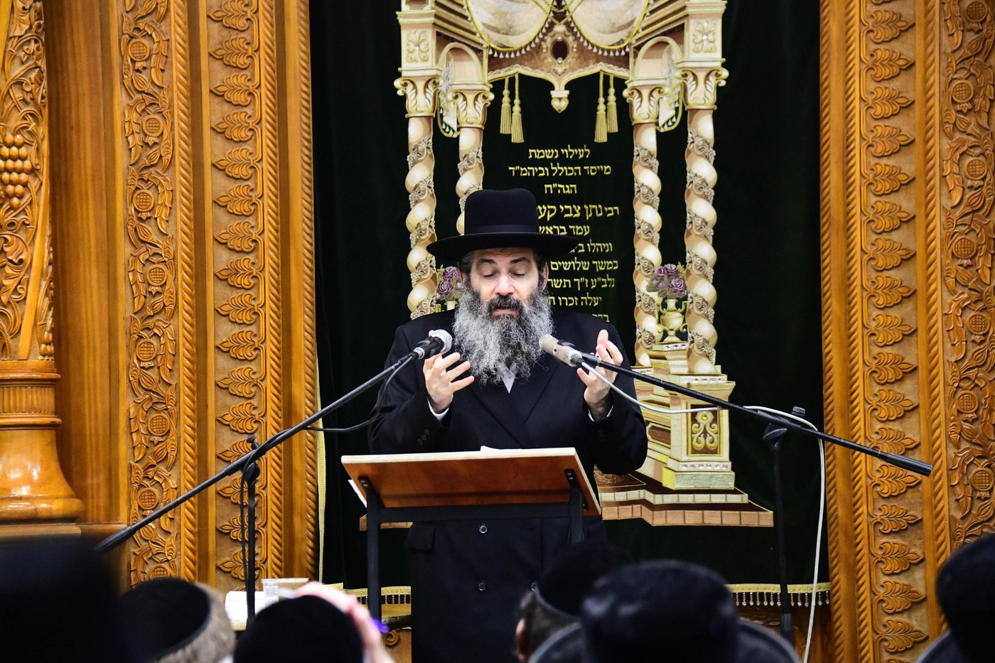 הגה"צ רבי צבי מאיר זילברברג בשיחת הכנה לחג השבועות