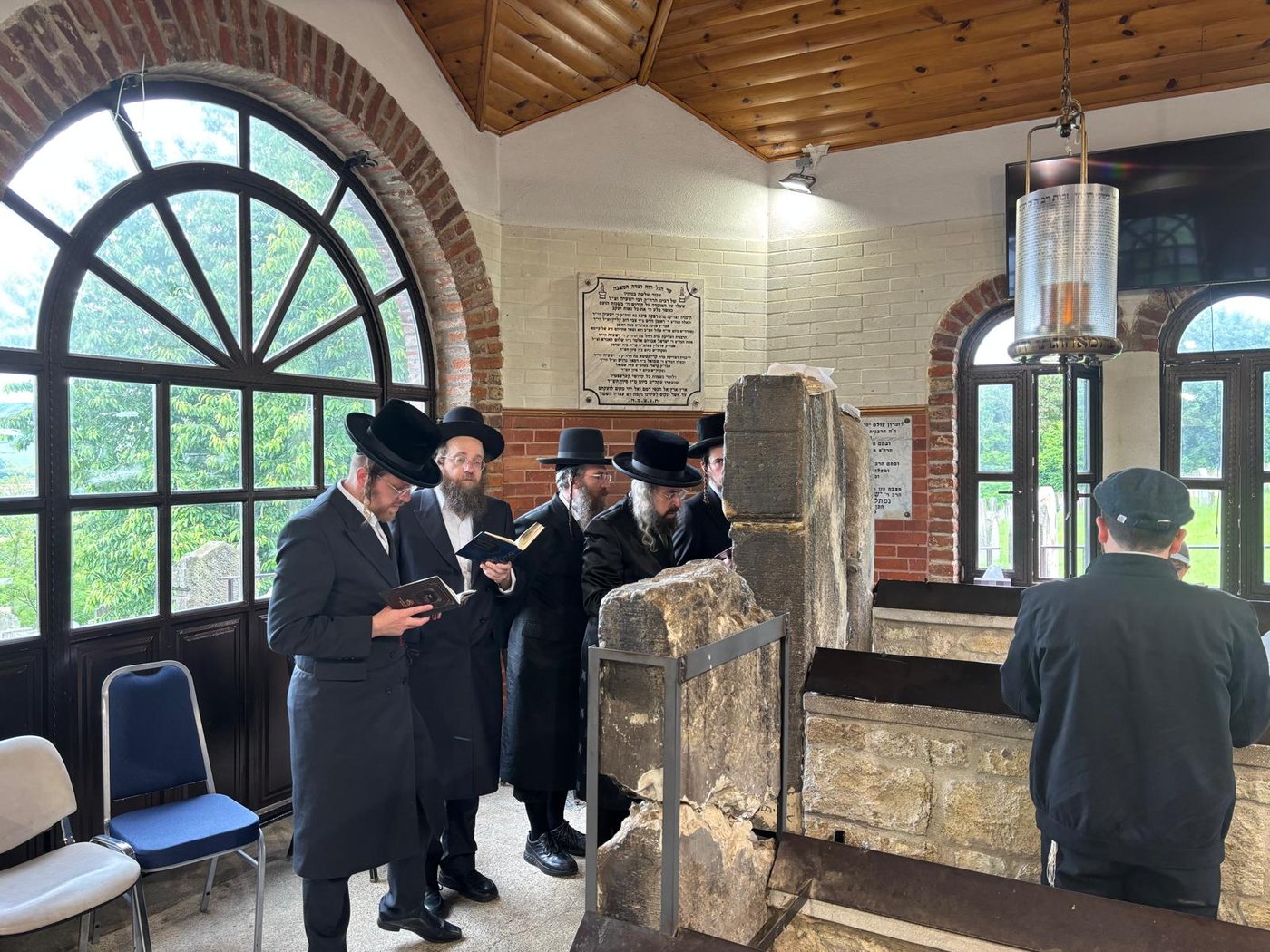 הרה״צ רבי יוסף בנימין ווייס במסע הקודש לאירופה