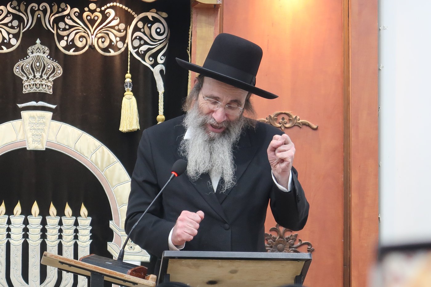 הגה"צ רבי בנימין פינקל בשיחת הכנה לשבועות