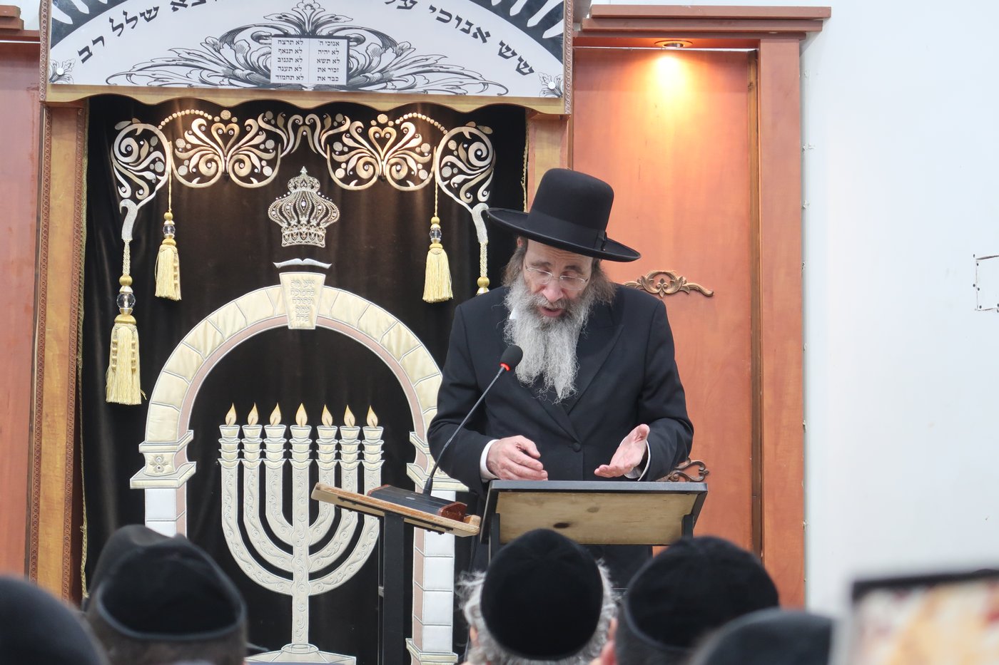 הגה"צ רבי בנימין פינקל בשיחת הכנה לשבועות