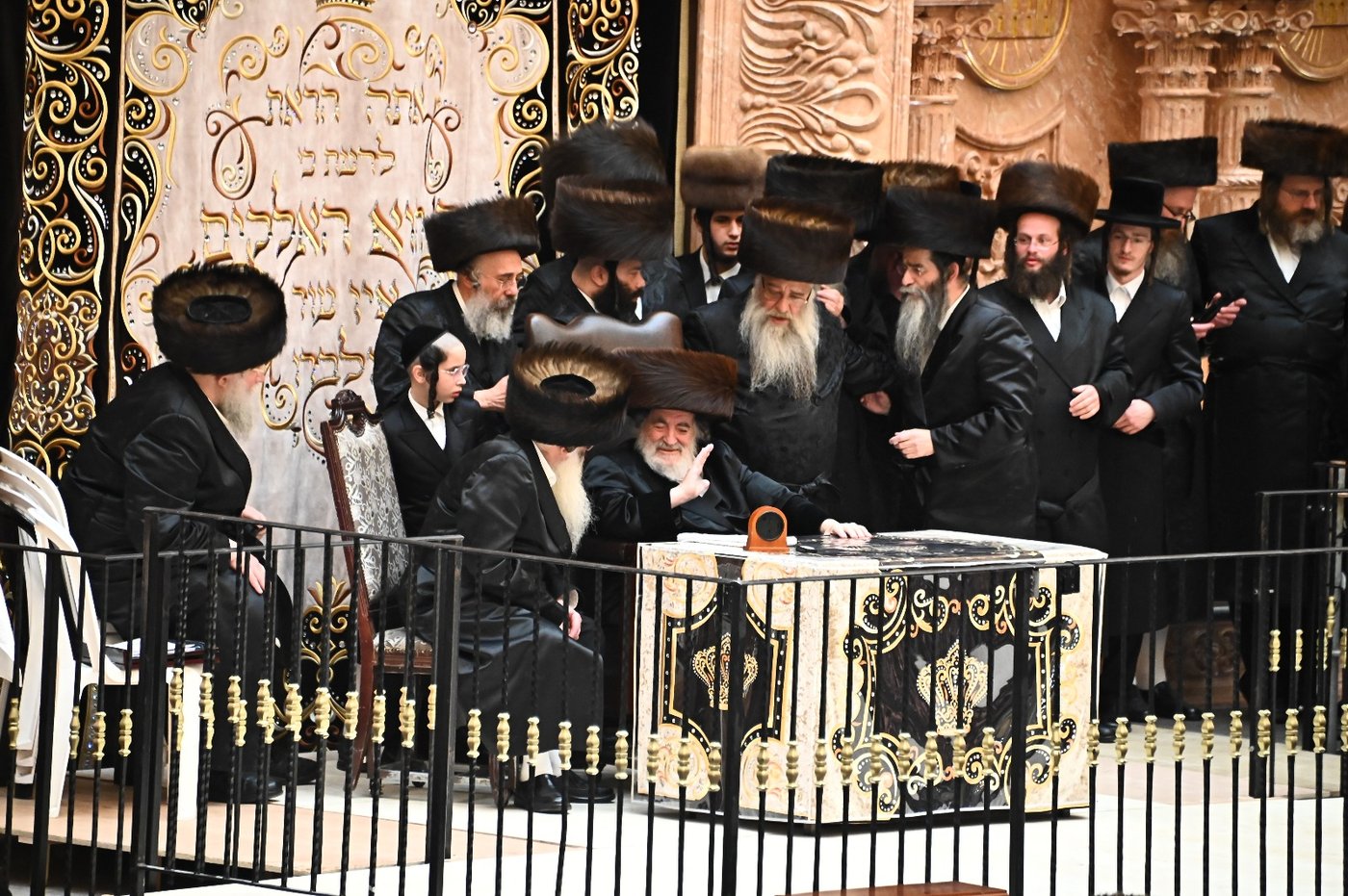 האדמו"ר מויז'ניץ בספירת העומר מ"ט בעומר