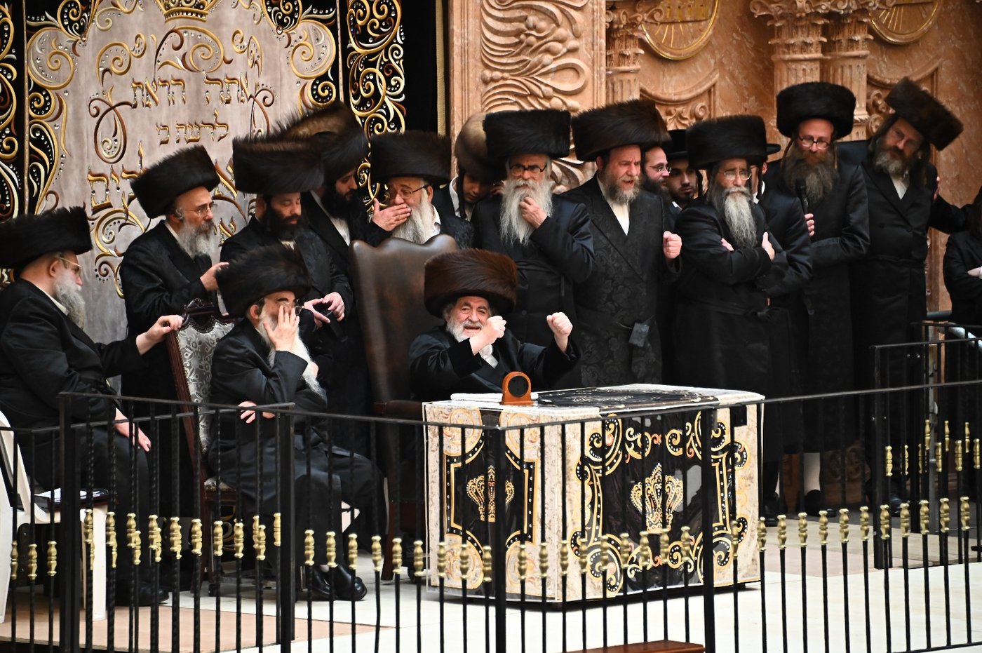 האדמו"ר מויז'ניץ בספירת העומר מ"ט בעומר