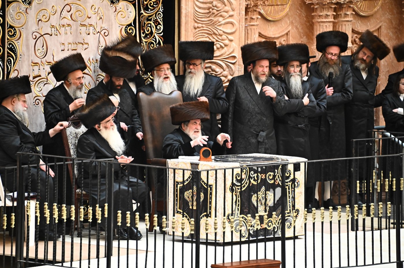 האדמו"ר מויז'ניץ בספירת העומר מ"ט בעומר