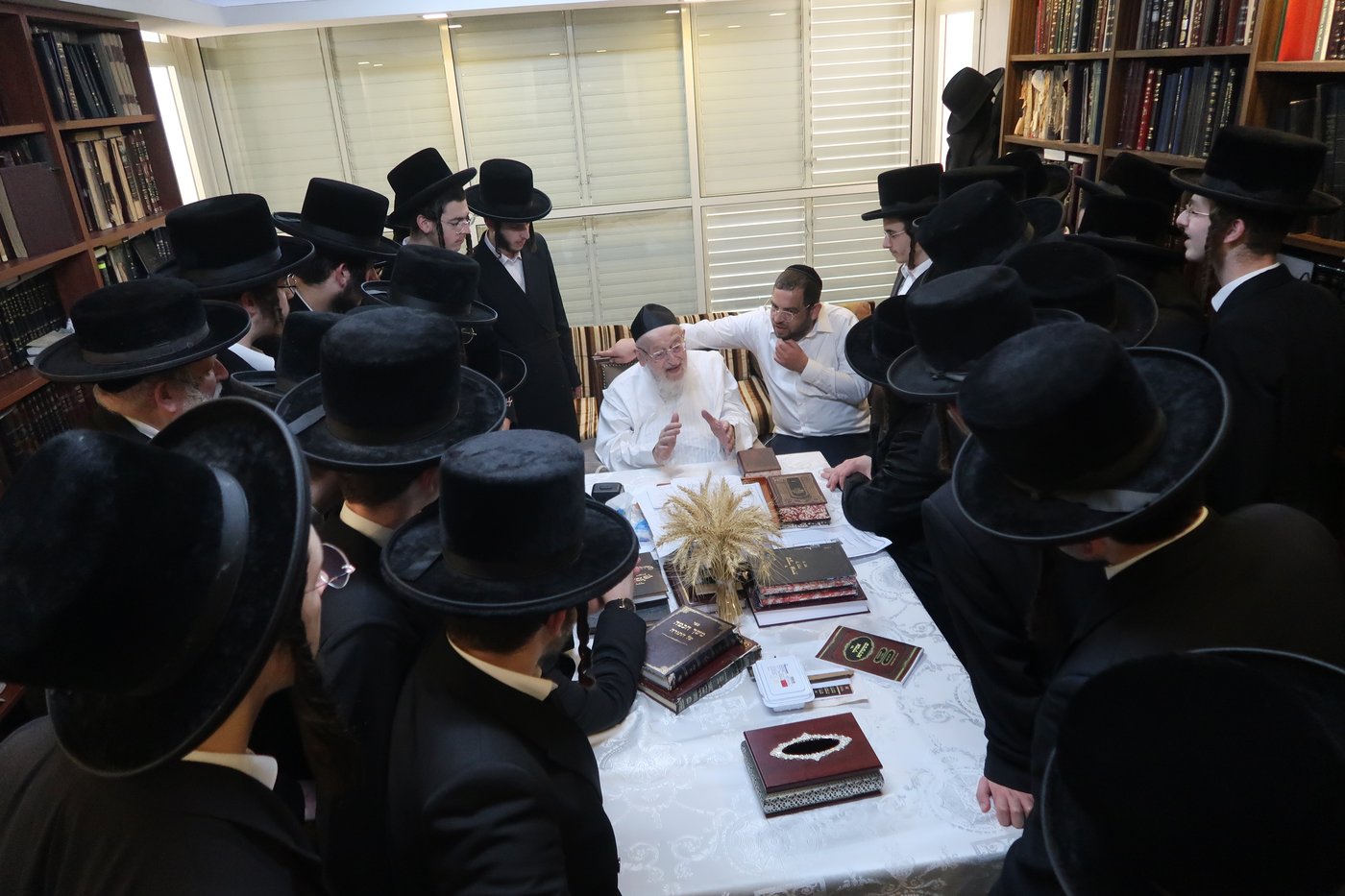 תלמידי ישיבת פיטסבורג אצל הגרמ"צ ברגמן