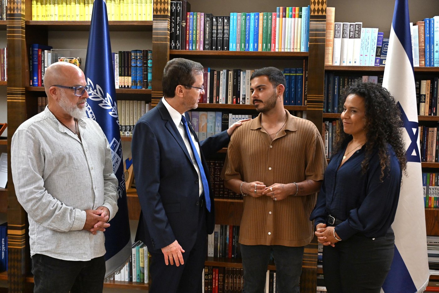 עומר והוריו עם הנשיא