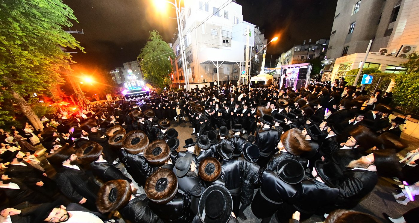 הכנסת ס"ת בנדבורנה