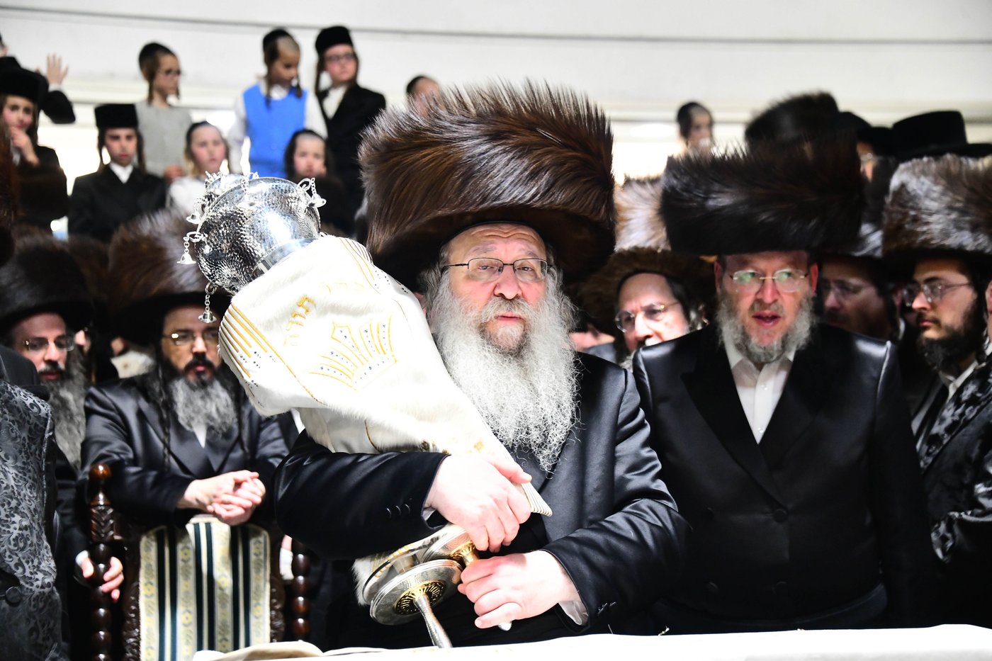 הכנסת ס"ת בנדבורנה