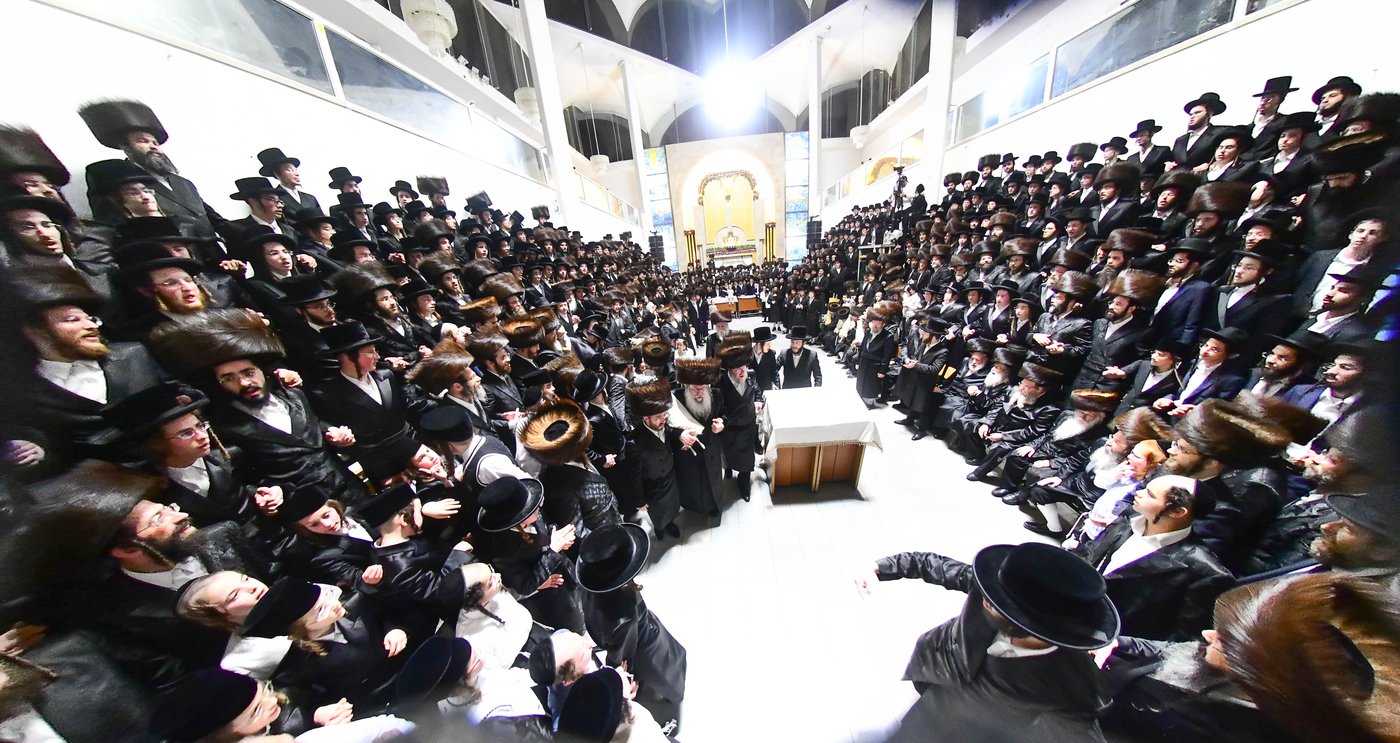 הכנסת ס"ת בנדבורנה