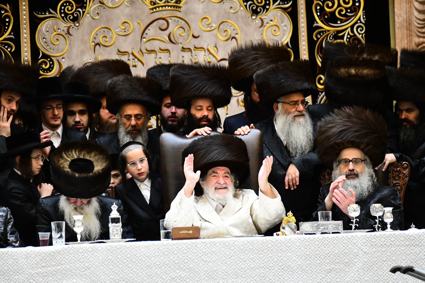 נעילת החג שבועות בחצה"ק ויז'ניץ