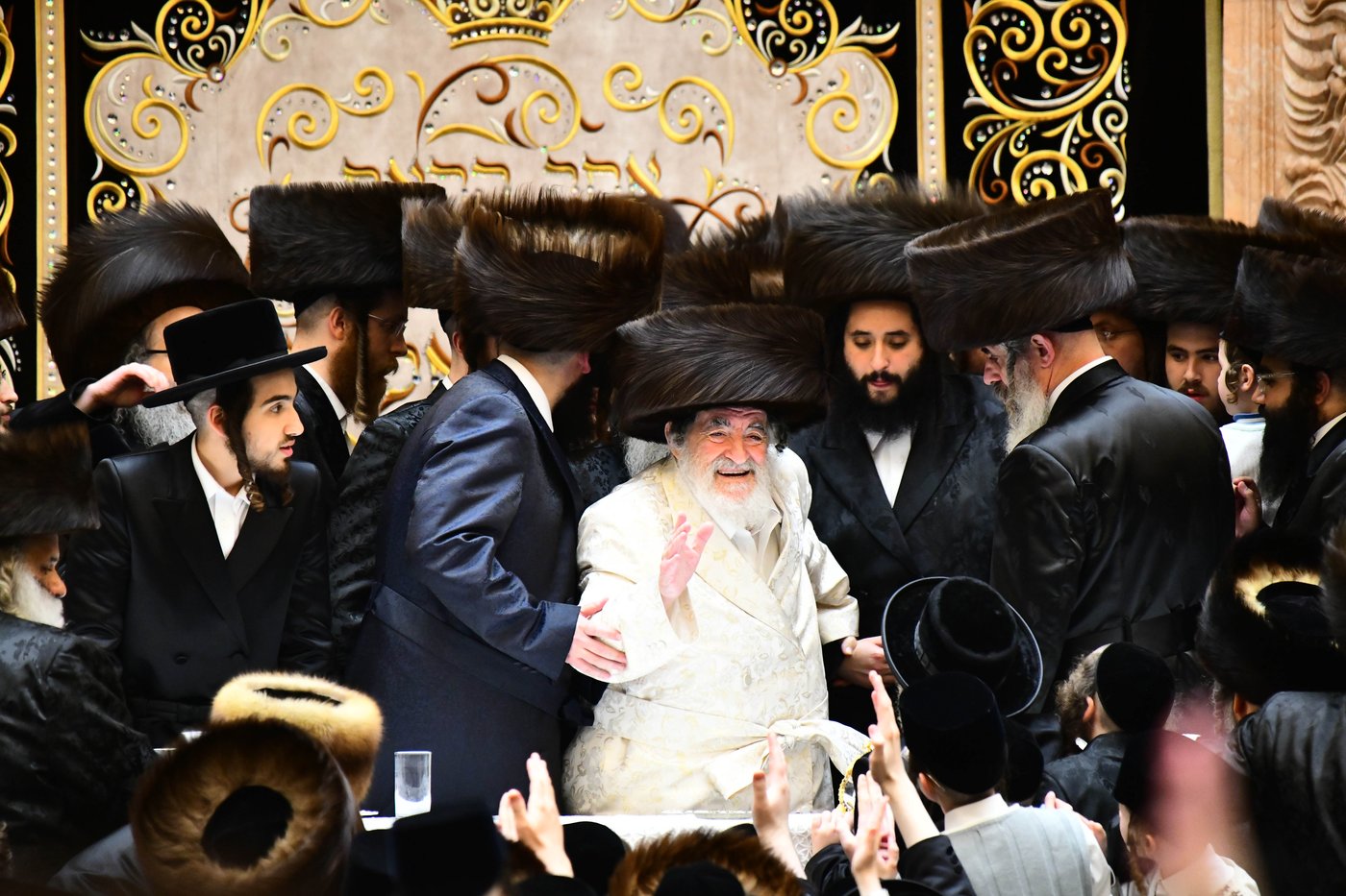 נעילת החג שבועות בחצה"ק ויז'ניץ
