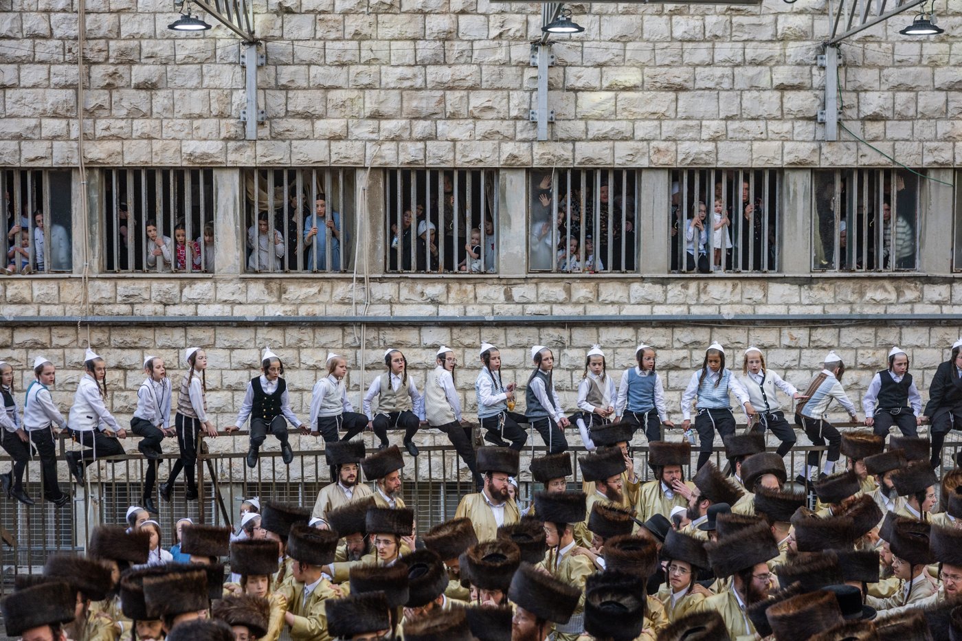 הכנסת ספר תורה ב'תולדות אהרן' בערב חג השבועות