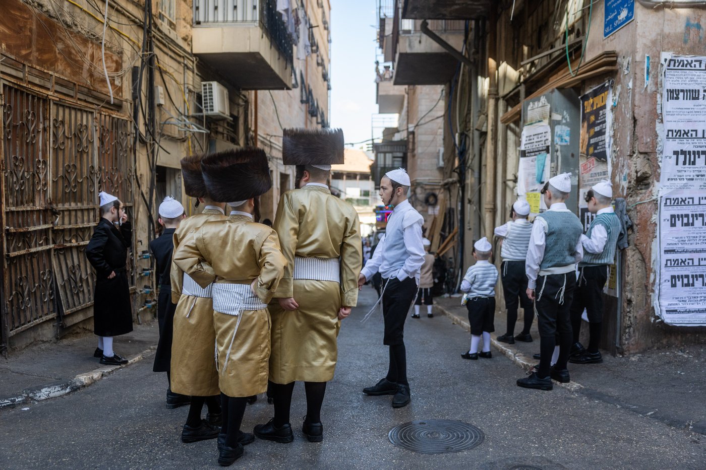 הכנסת ספר תורה ב'תולדות אהרן' בערב חג השבועות