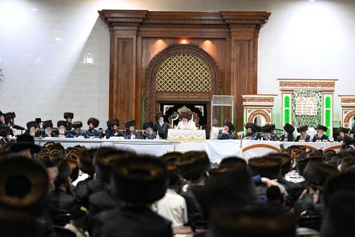 חג השבועות בחצה"ק צאנז
