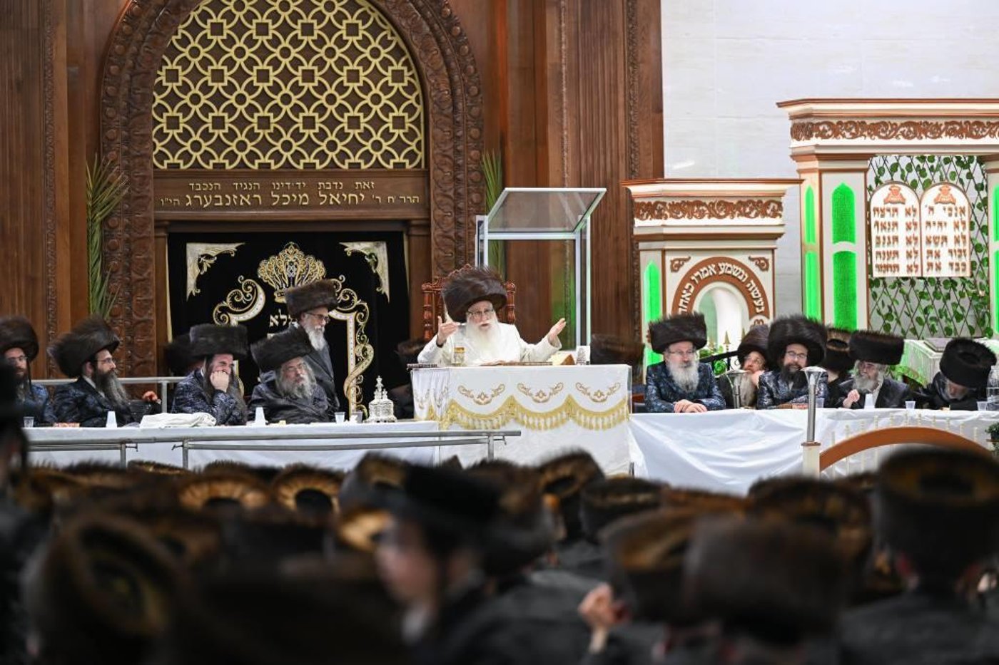 חג השבועות בחצה"ק צאנז