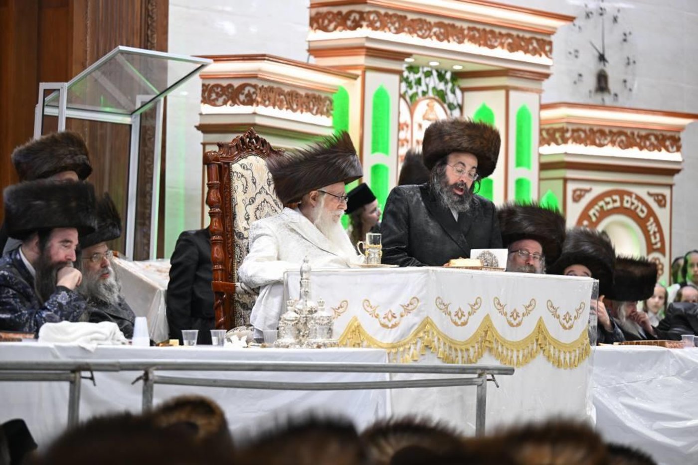 חג השבועות בחצה"ק צאנז