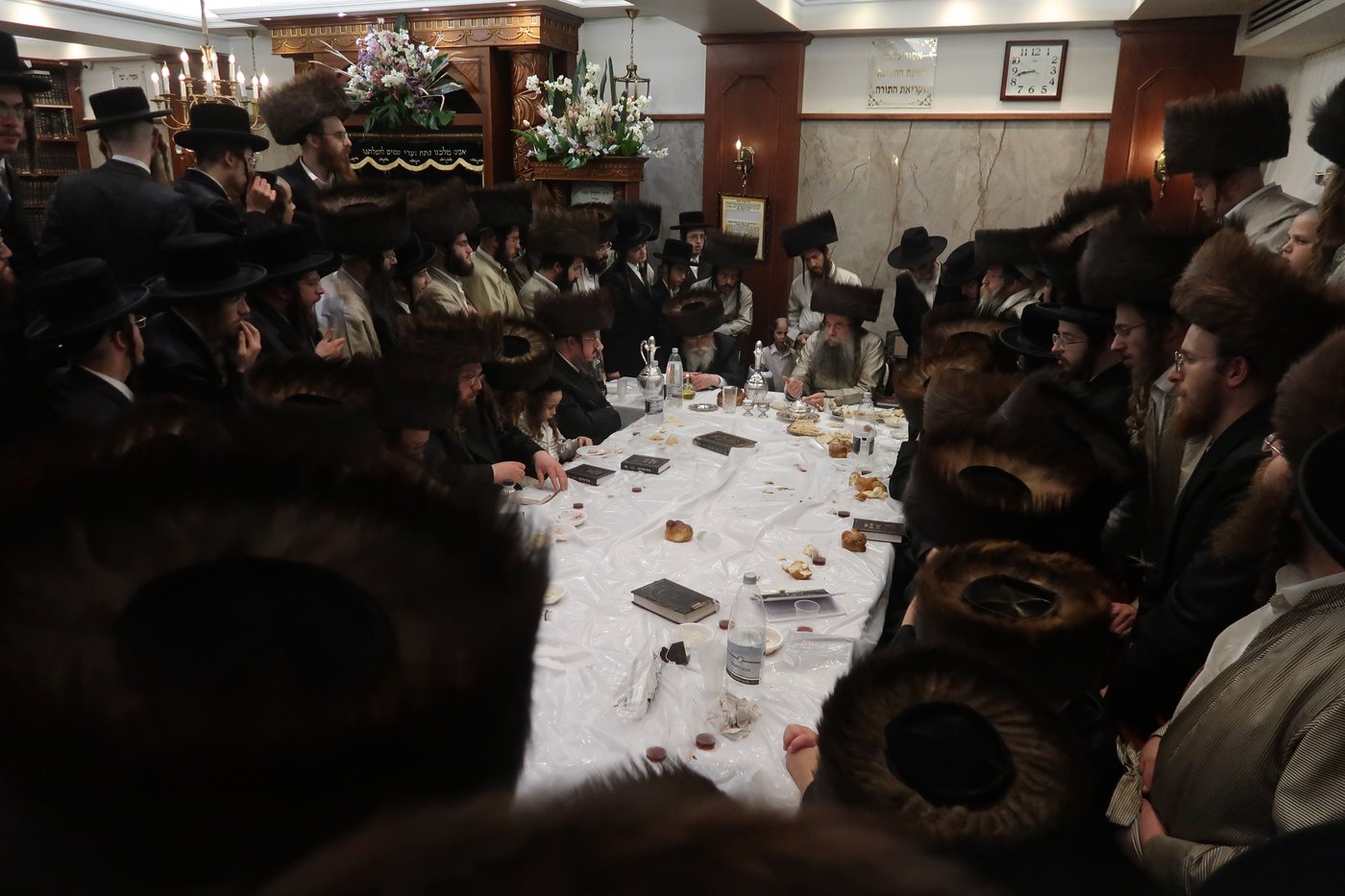 נעילת החג שבועות בחצה"ק לעלוב ירושלים