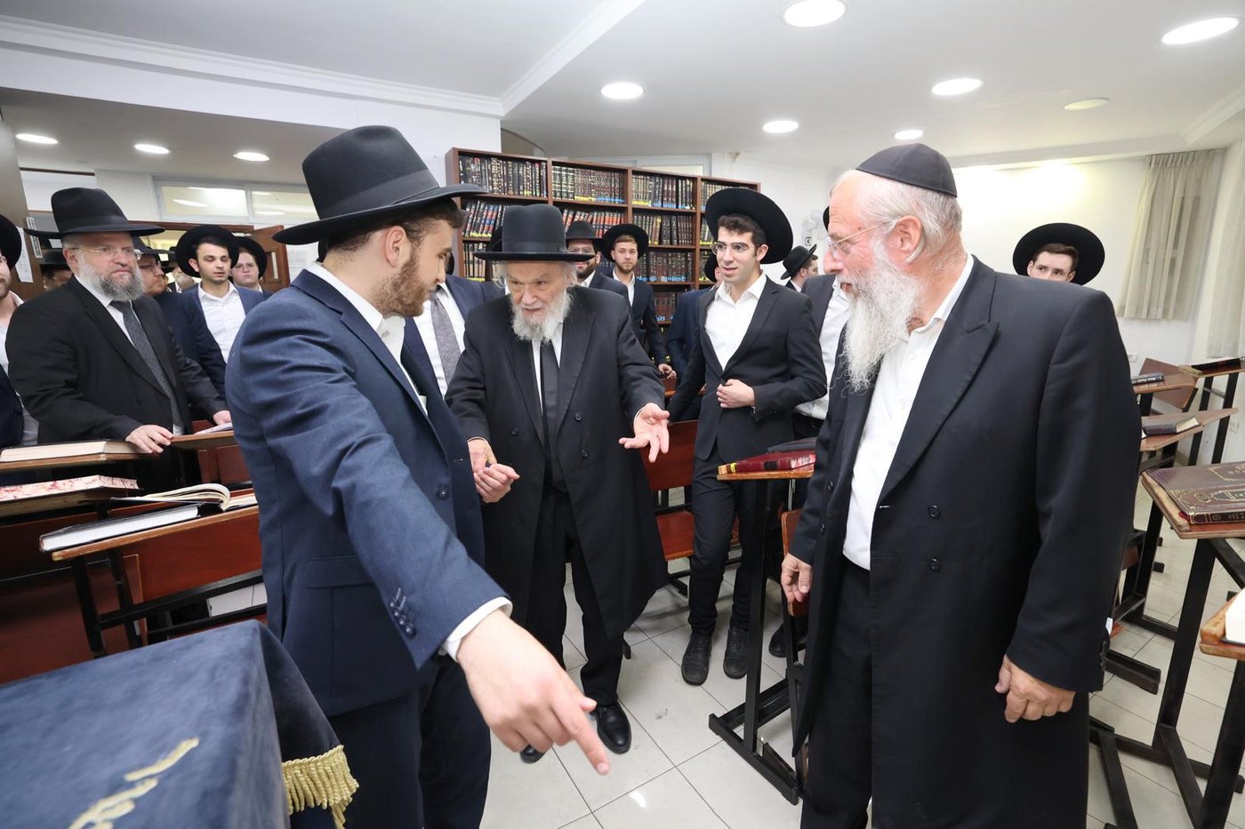הגרמ"ה הירש בישיבת 'בינת התורה'