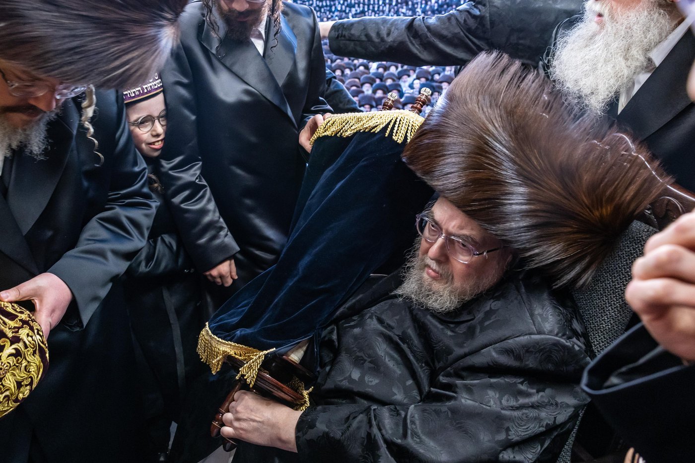 הכנסת ספר תורה לזכותו של האדמו"ר מבעלזא