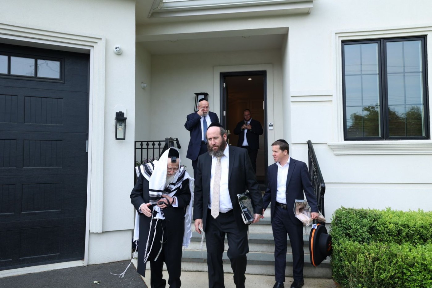 הגאון רבי עזריאל אויערבאך במסע לארה"ב