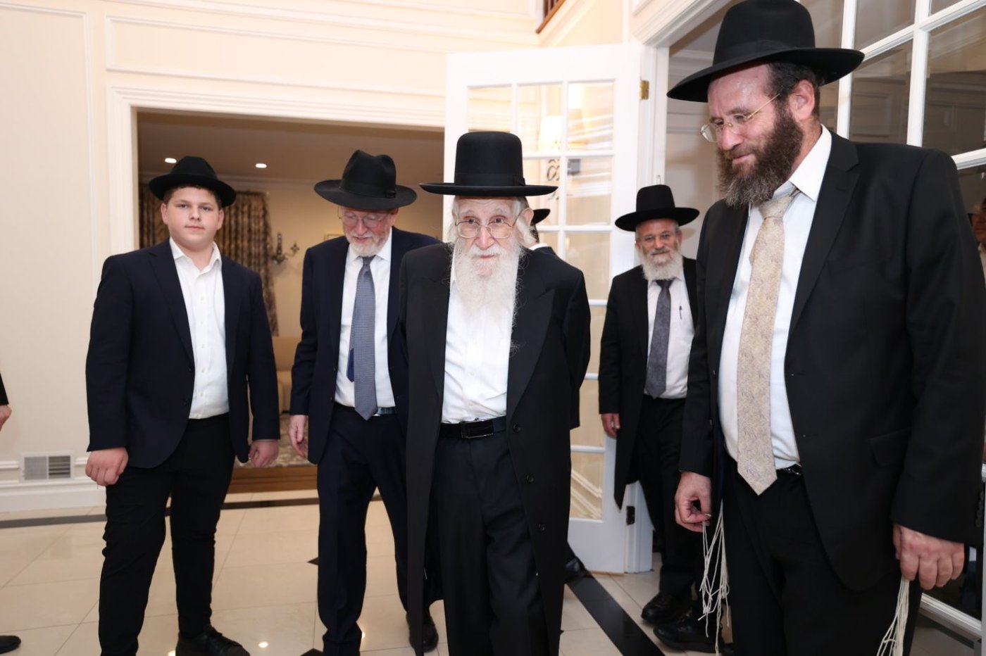 הגאון רבי עזריאל אויערבאך במסע לארה"ב