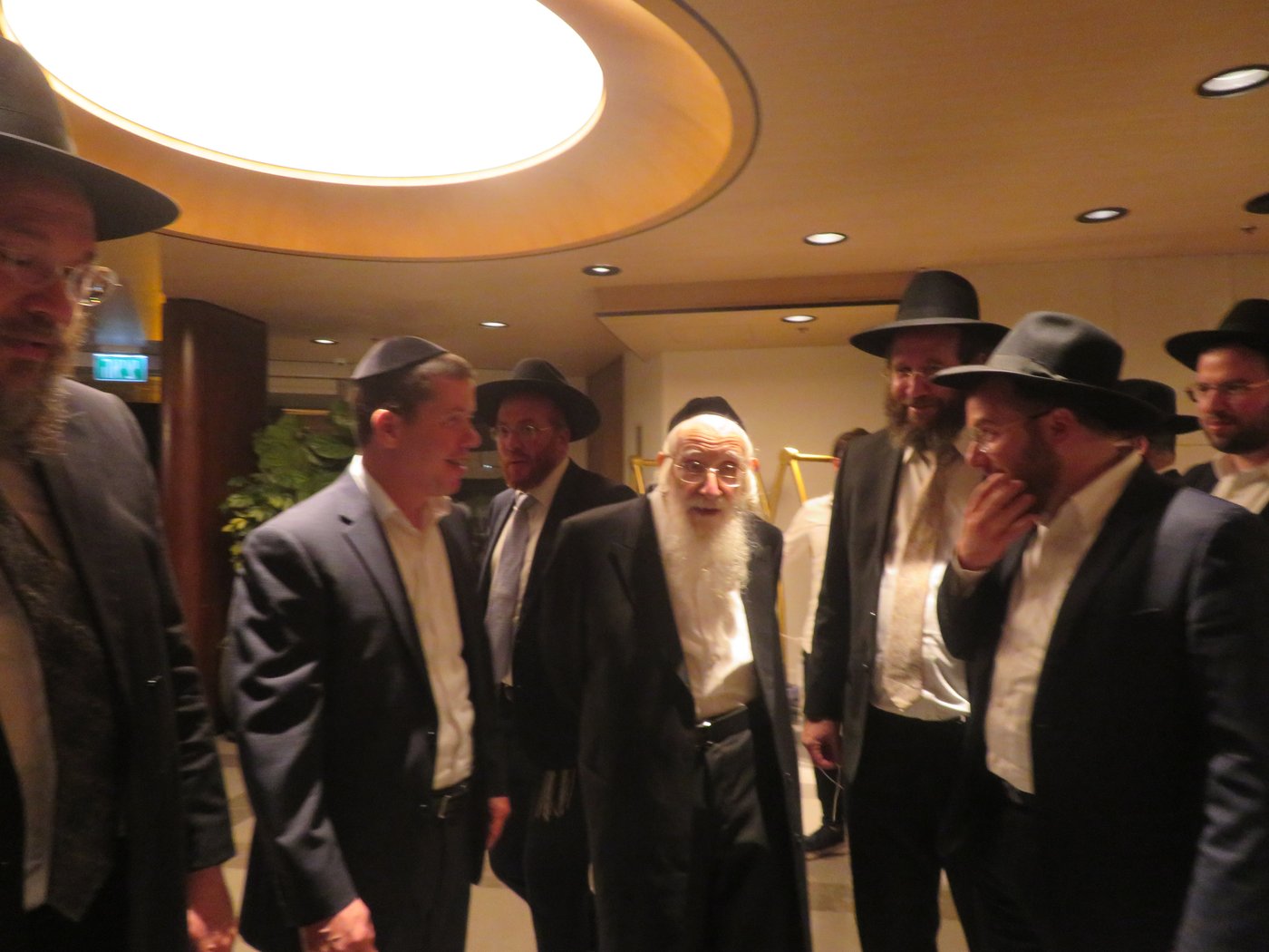הגאון רבי עזריאל אויערבאך במסע לארה"ב