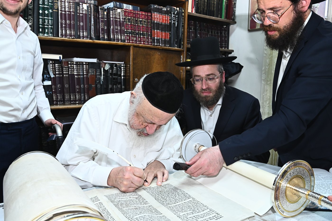 הגרב"ד פוברסקי בכתיבת אות