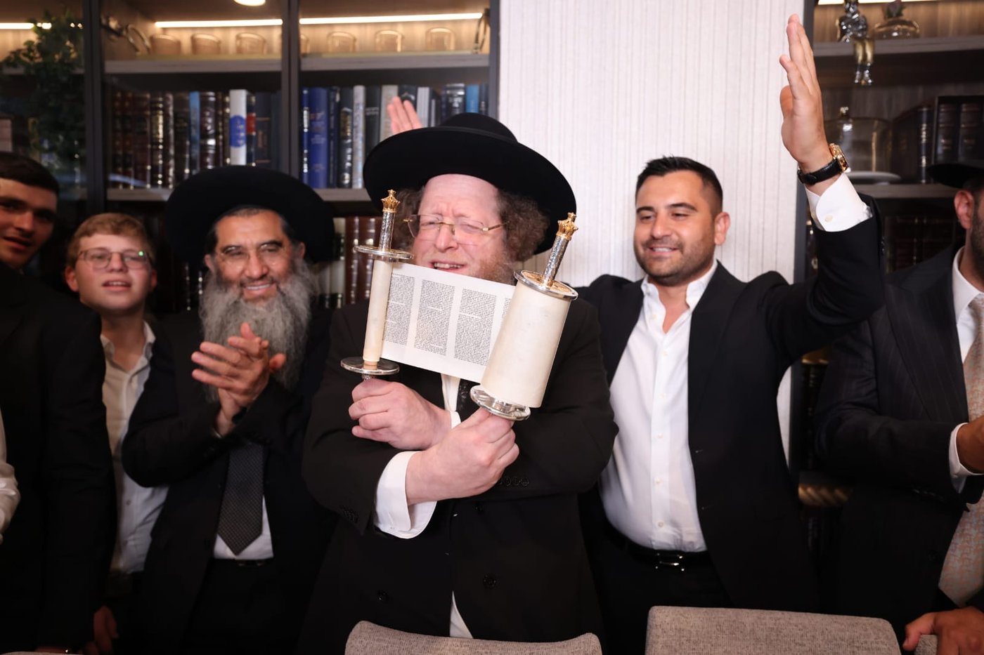 חנוכת ארון הקודש הגדול והמפואר בעולם ב'עטרת שלמה'