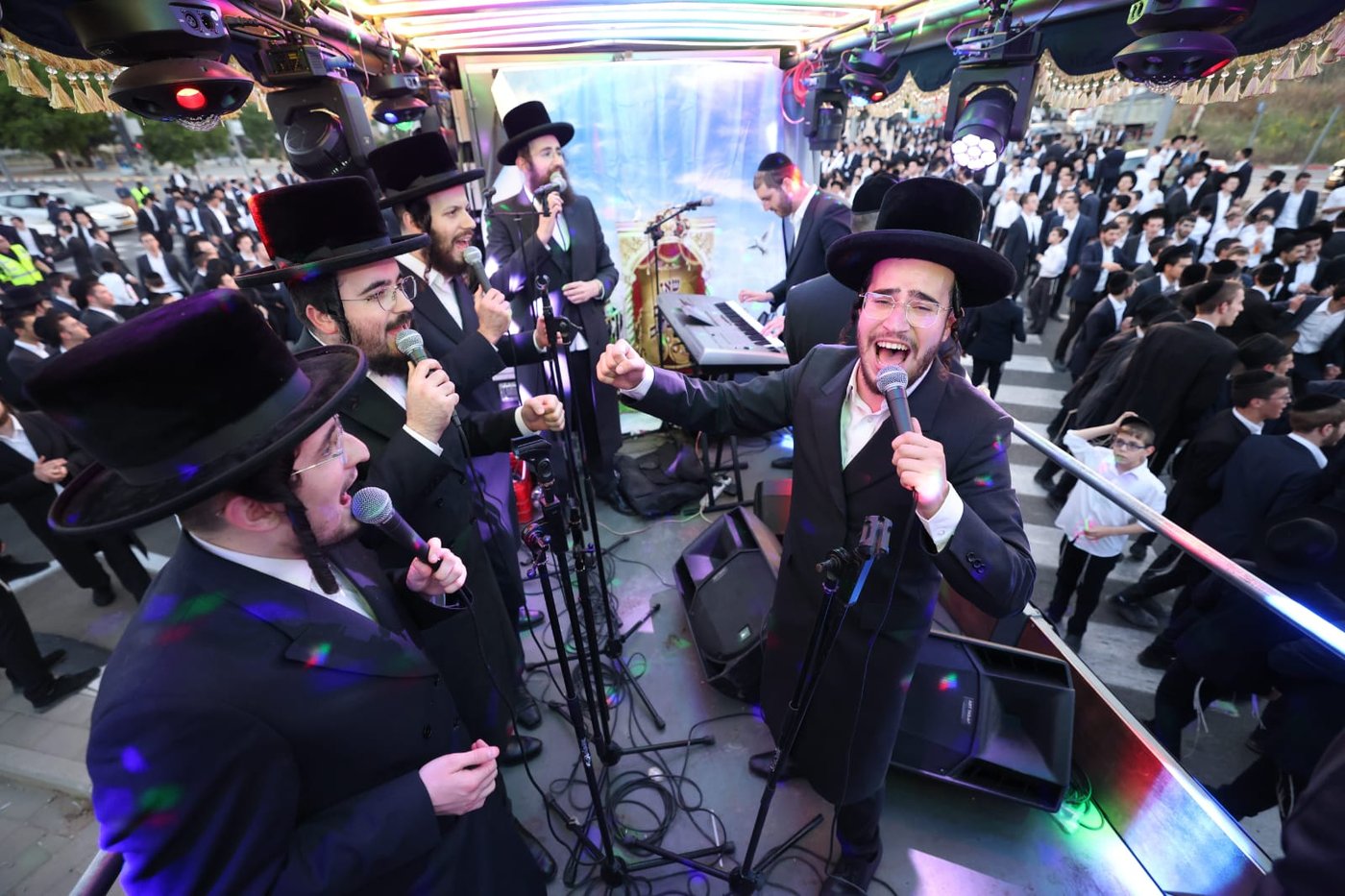 חנוכת ארון הקודש הגדול והמפואר בעולם ב'עטרת שלמה'