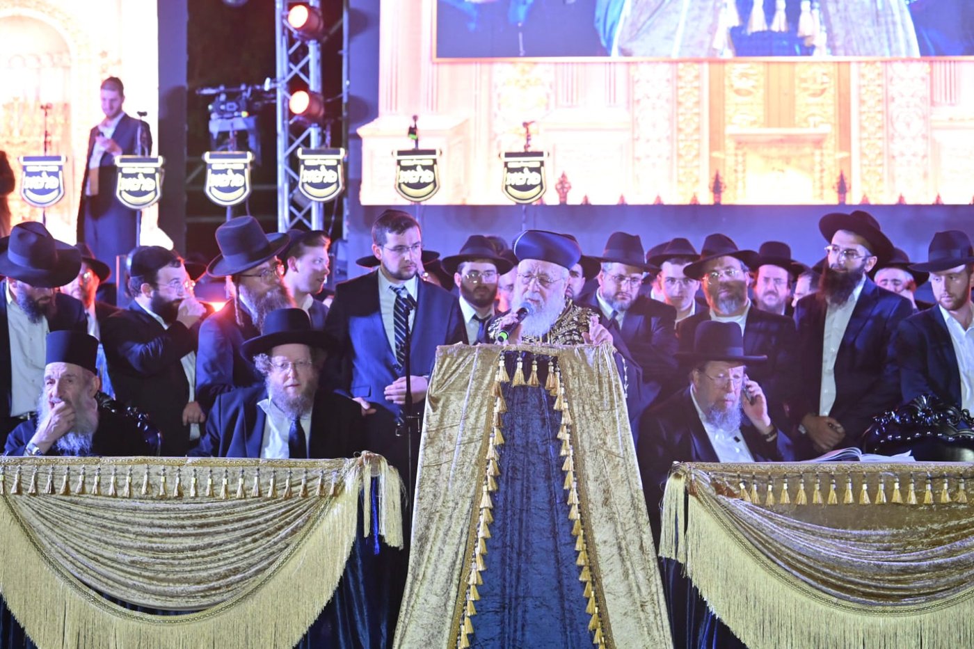 חנוכת ארון הקודש הגדול והמפואר בעולם ב'עטרת שלמה'