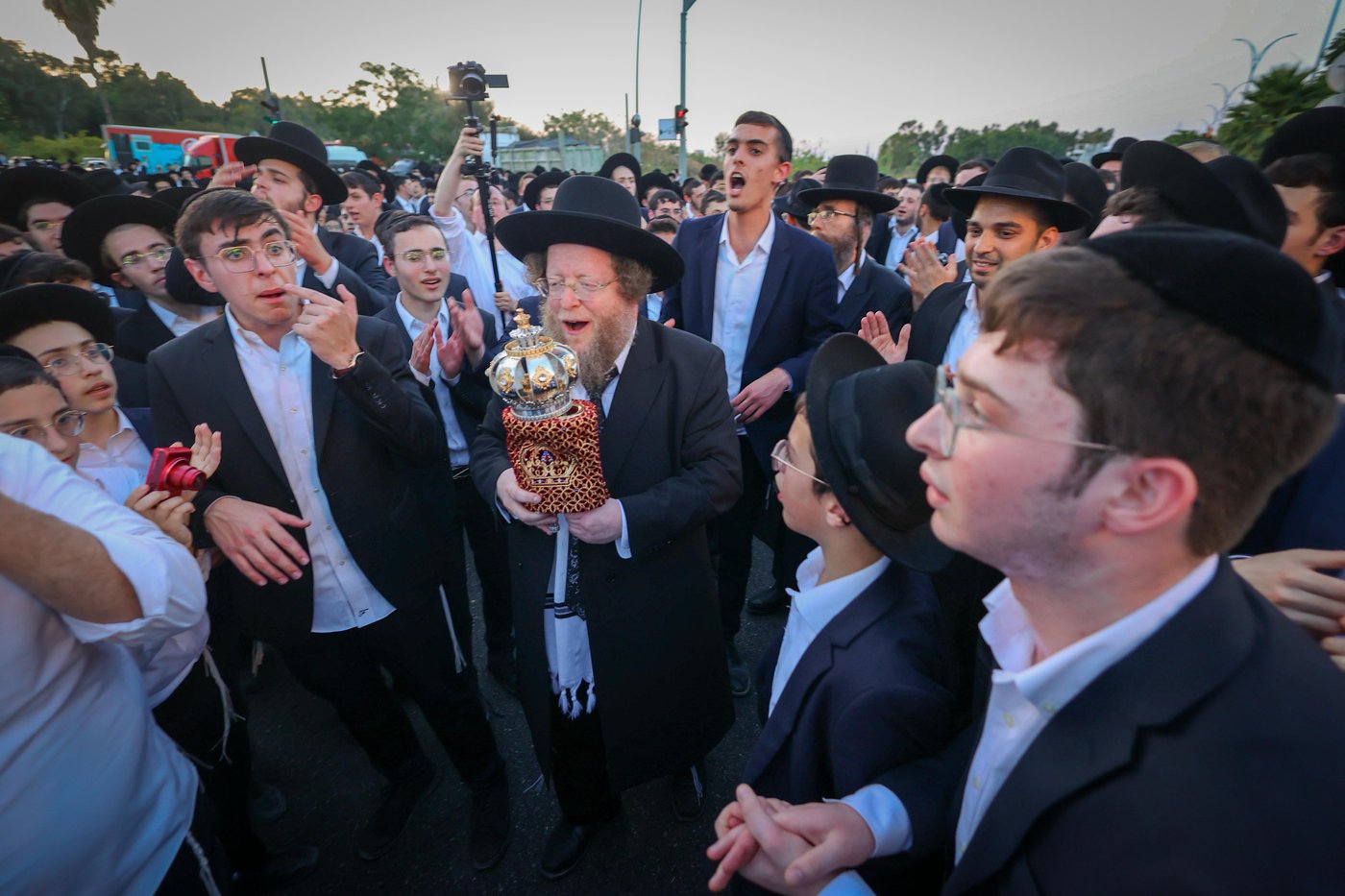 חנוכת ארון הקודש הגדול והמפואר בעולם ב'עטרת שלמה'