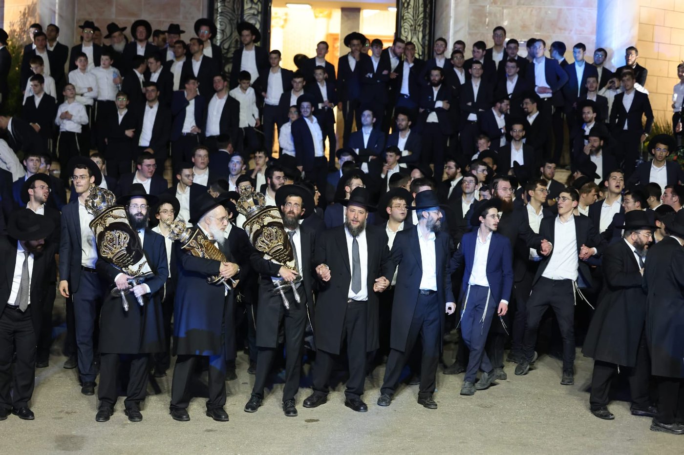 חנוכת ארון הקודש הגדול והמפואר בעולם ב'עטרת שלמה'